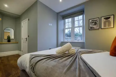 Image de Modern 6br/4Bath in the heart of #LakeDistrict