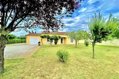 Image de Villa*** 6p, 3ch avec grand jardin arboré clos, clim, village classé de Vogue