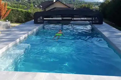 Image de Gîte avec piscine au calme