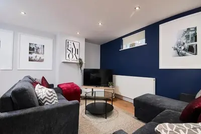 The Hepburn Suite - In Central Bath