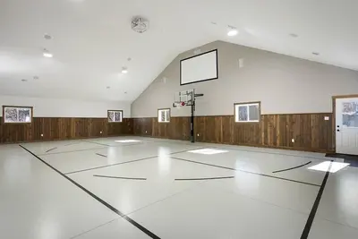 Image de Courtside Cabin-Indoor Sports|Theatre|Hot Tub|