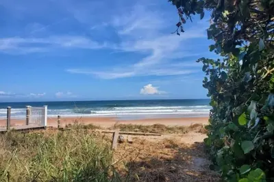 Image de Affordable Real Beach House