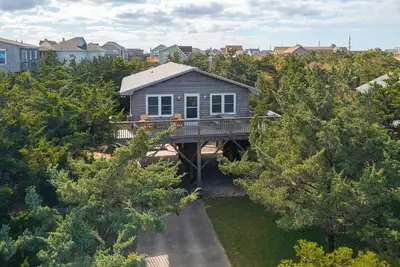 Image de Cozy oceanside home w/ a community pool just a short walk to the beach!