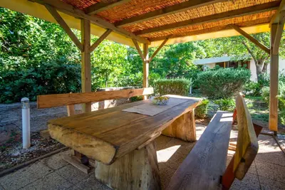 Image de Joli appartement avec climatisation, Wifi, Tv, terrasse, animaux admis et parking