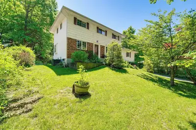 Image de Ossining Vacation Rental Near River, Trails & Mta!