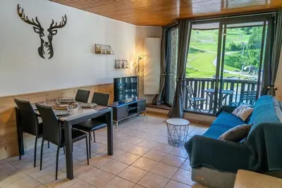 Image de À 100m des pistes de ski, 3ème étage, balcon, télévision, casier à ski, 32m², Les Orres