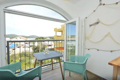 Image de Confortable appartement pour 5 personnes avec Wifi, climatisation, Tv, animaux admis et parking