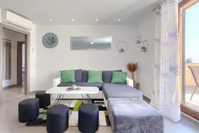 Image de Confortable appartement pour 6 personnes avec climatisation, Wifi, Tv, terrasse et parking
