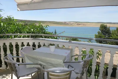Image de Joli appartement pour 5 personnes avec Wifi, climatisation, Tv, balcon et parking