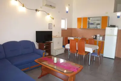 Image de Bel appartement pour 5 personnes avec Wifi, climatisation, Tv, balcon et parking