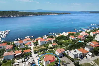 Image de Joli appartement avec Wifi, climatisation, Tv, balcon, animaux admis et parking