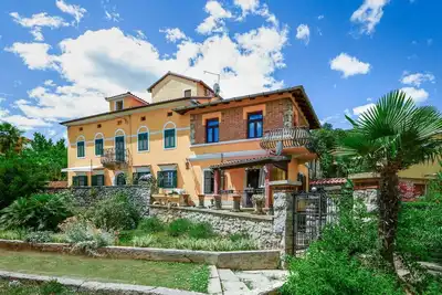 Image de Agréable appartement avec climatisation, Wifi, Tv, terrasse, animaux admis et parking