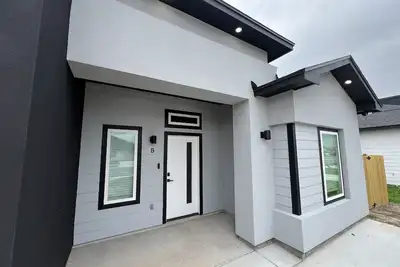 Image de Modern and Spacious Home near SpaceX, Port of Brownsville and Boca Chica Beach