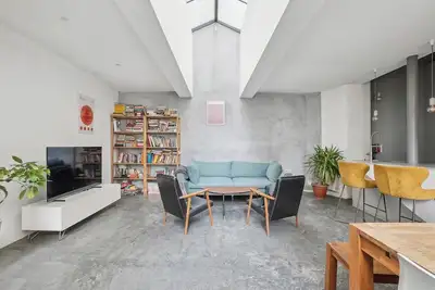 Image de Stylish loft for Paris Olympics, Housekeeping and Swag included!