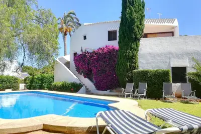 Magnifique maison de vacances privée avec Wifi, piscine privée, climatisation et Tv