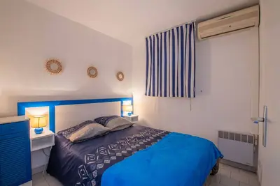 Image de Agréable appartement avec Wifi, piscine, climatisation, Tv, terrasse, animaux admis et parking