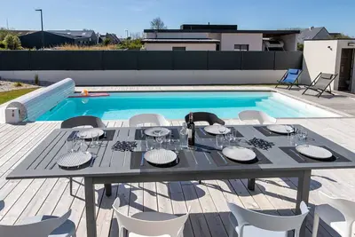 Image de Maison de vacances privée avec Wifi, piscine privée, Tv, terrasse, animaux admis, parking