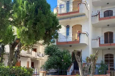 Image de Confortable appartement pour 4 personnes avec climatisation, Wifi, Tv, balcon et parking