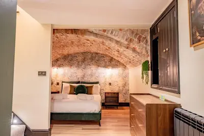 Guest Homes | Shaw Street Mews Basement