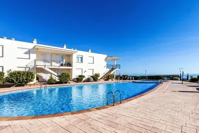 Image de Joli appartement pour 4 personnes avec piscine, Wifi, Tv, terrasse et parking
