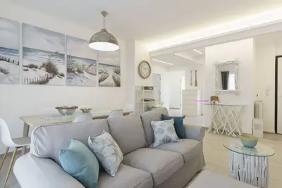 Image de Joli appartement pour 6 personnes avec Wifi, climatisation, Tv, balcon et parking