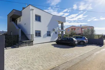 Image de Confortable appartement avec Wifi, climatisation, Tv, terrasse, animaux admis et parking