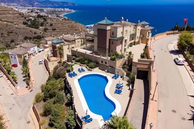 Image de Bel appartement pour 6 personnes avec climatisation, piscine, Wifi, Tv, terrasse et animaux admis