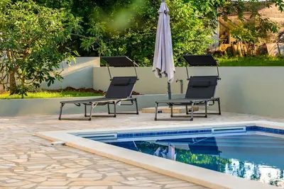 Image de Maison de vacances privée avec climatisation, piscine privée, Wifi, Tv, terrasse, parking