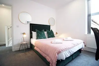 Image de Spacious 5br Apartments with Private Courtyard