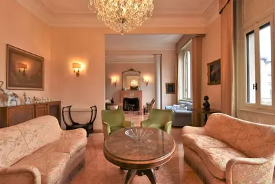 Image de Joli appartement pour 10 personnes avec Wifi, climatisation, Tv, balcon et parking