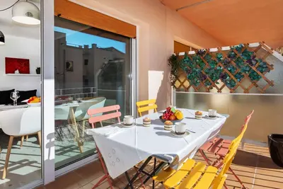 Joli appartement pour 6 personnes avec Wifi, climatisation, Tv, terrasse et parking