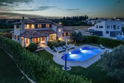Image de Maison de vacances privée avec Wifi, climatisation, piscine privée, Tv, terrasse, vue panoramique