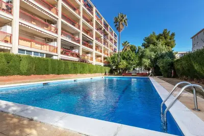 Image de Agréable appartement pour 4 personnes avec climatisation, piscine, Wifi, Tv, balcon et parking
