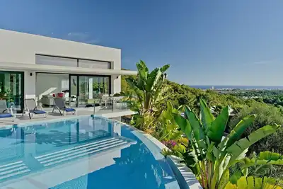 Image de Belle maison de vacances privée avec Wifi, climatisation, piscine privée, Tv, patio et parking
