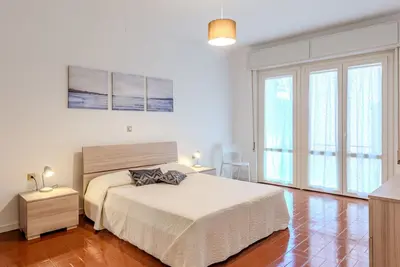 Image de Joli appartement pour 5 personnes avec Wifi, Tv, balcon et parking