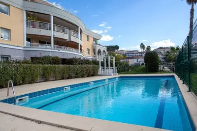 Image de Joli appartement pour 6 personnes avec Wifi, climatisation, piscine, Tv, terrasse et parking