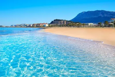 Image de Agréable appartement pour 4 personnes avec Wifi, piscine, climatisation, Tv et terrasse