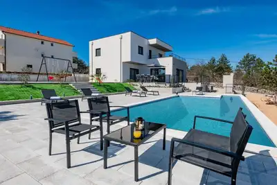 Image de Maison de vacances privée avec Wifi, piscine privée, climatisation, Tv, terrasse, vue panoramique