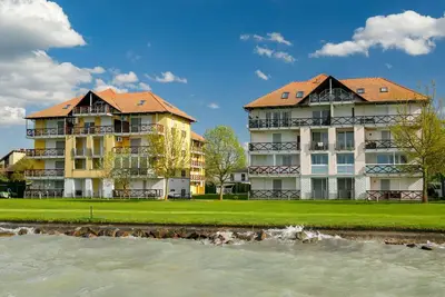 Image de Agréable appartement avec Wifi, climatisation, Tv, balcon, animaux admis et parking