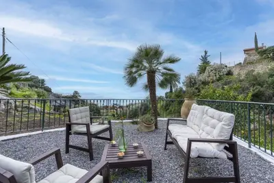 Image de Magnifique maison de vacances avec climatisation, Wifi, terrasse, vue panoramique et parking