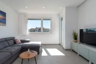 Image de Confortable appartement pour 6 personnes avec Wifi, climatisation, Tv, balcon et parking