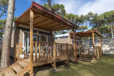 Image de Bel appartement dans une maison de vacances avec Wifi, climatisation, piscine, terrasse, parking