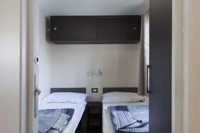 Image de Appartement dans une maison de vacances avec piscine, Wifi, climatisation, Tv, terrasse, parking