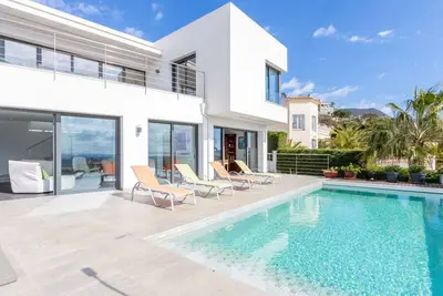 Image de Belle maison de vacances privée avec Wifi, climatisation, piscine privée, Tv, patio et parking