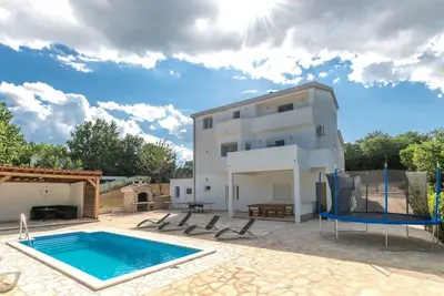 Image de Maison de vacances privée avec Wifi, climatisation, piscine privée, Tv, terrasse, parking