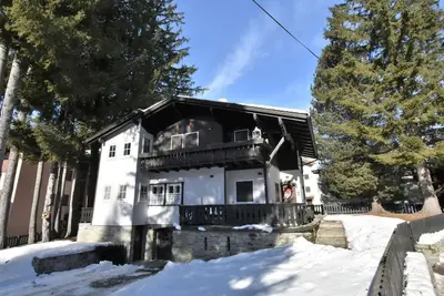 Image de Belle maison de vacances privée avec Wifi, bain à remous, Tv, balcon, animaux admis et parking