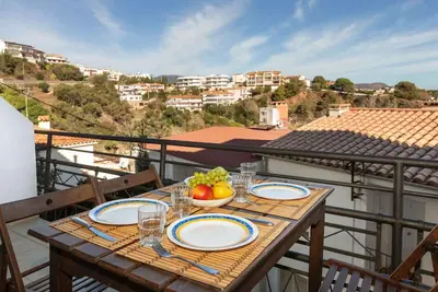 Bel appartement pour 4 personnes avec climatisation, Wifi, Tv, terrasse, animaux admis et parking