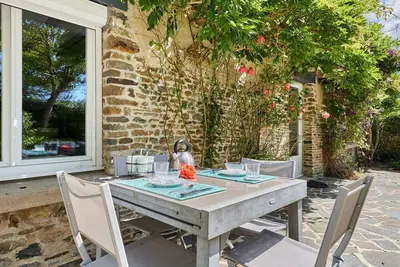 Image de Magnifique maison de vacances privée avec bain à remous, Tv, terrasse, animaux admis et parking