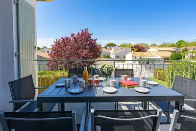 Image de Merveilleuse maison de vacances privée pour 8 personnes avec Wifi, Tv, terrasse et parking