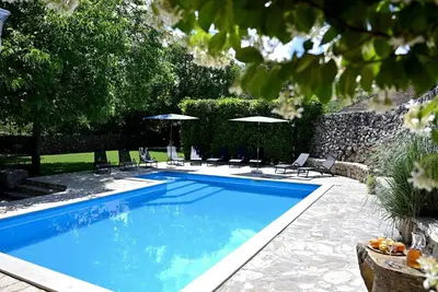 Image de Maison de vacances privée avec Wifi, piscine privée, climatisation, Tv, terrasse, vue panoramique